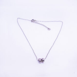 Collier H